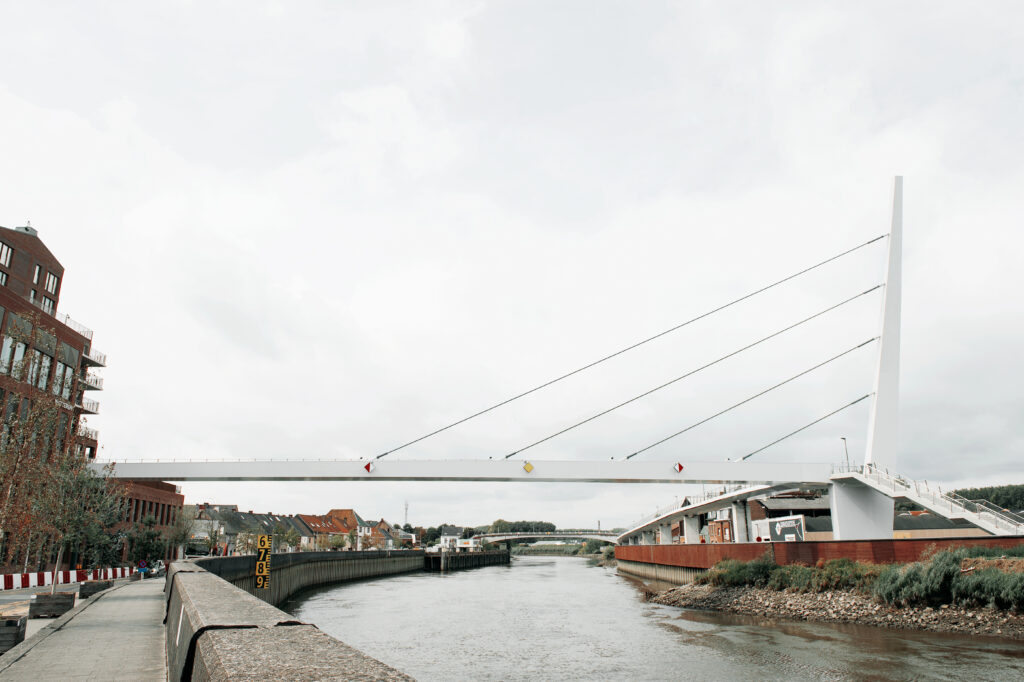 voetgangers en fietsbrug Wetteren SBE engineering #teamsbe #expertsatplay